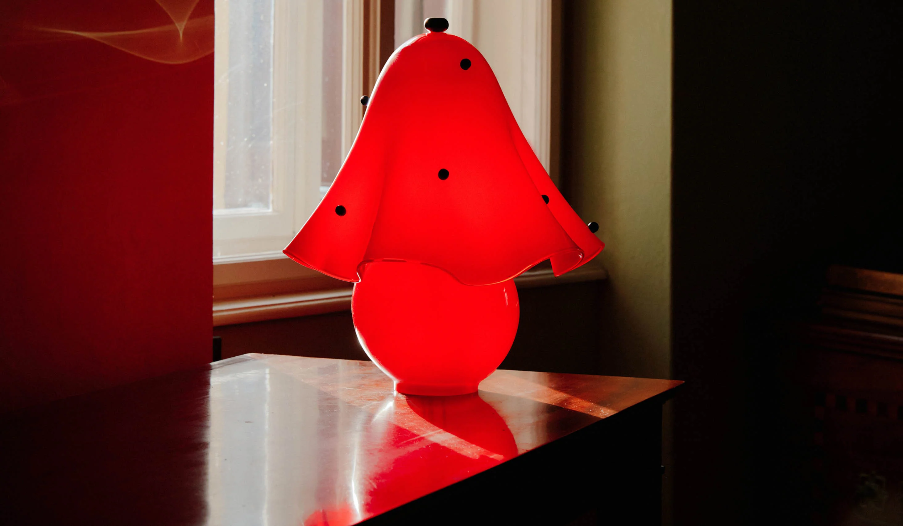 In Common With Blown Glass Fazzo Table Lamp with Dots - Image 38
