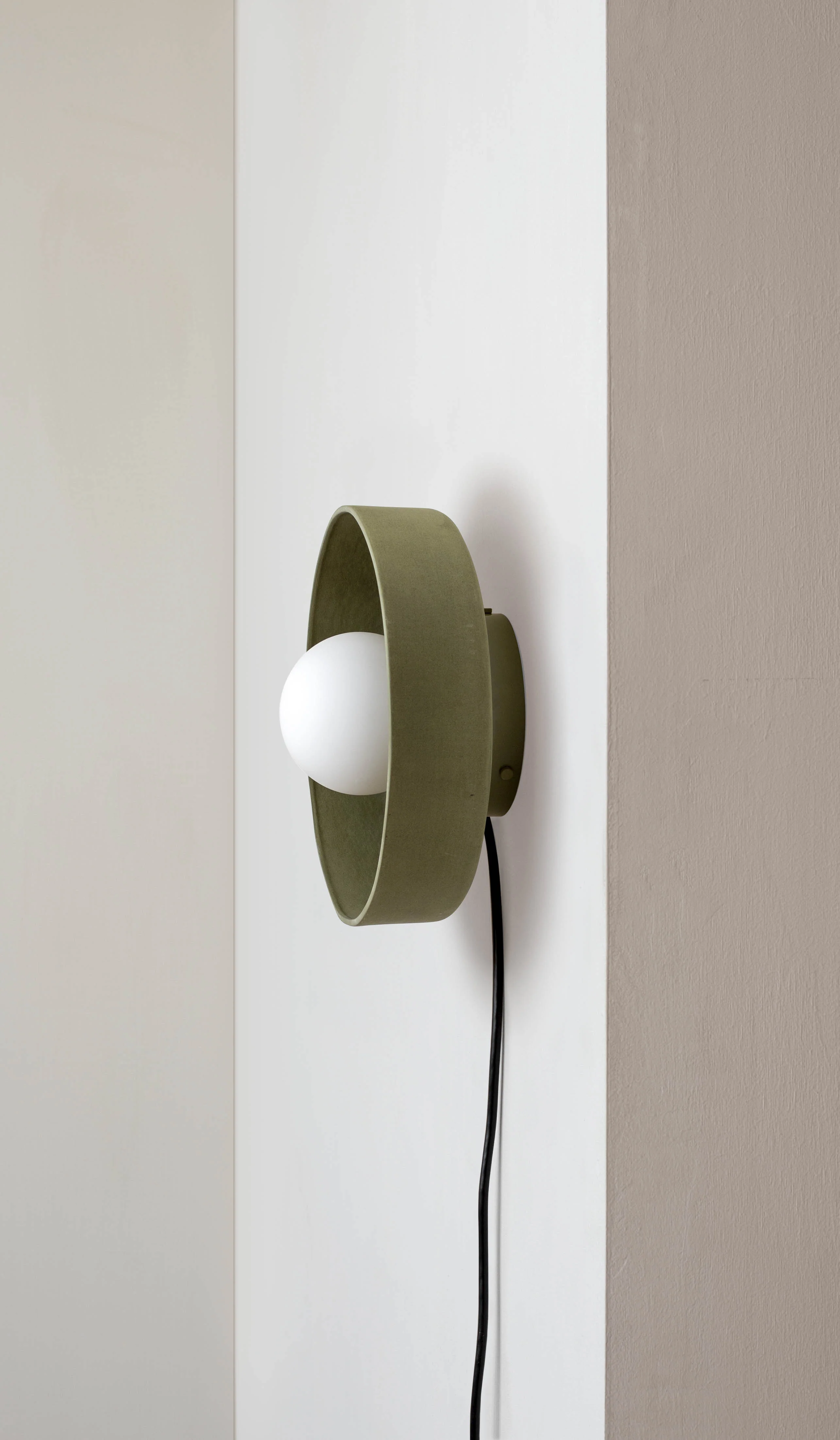 In Common With Tan Ceramic Disc Surface Mount - Image 38