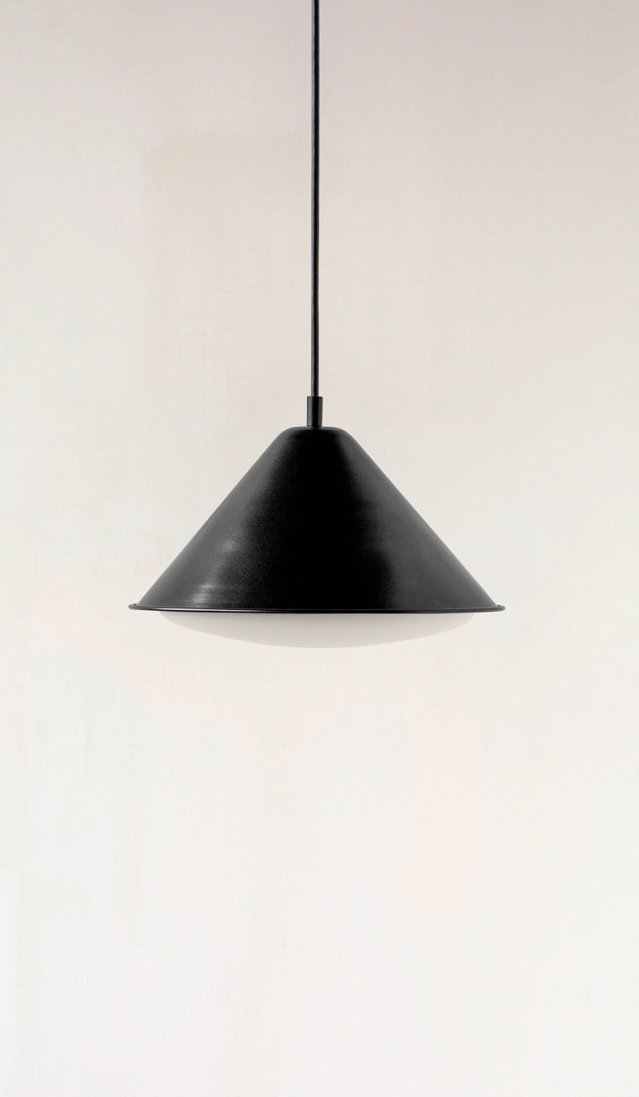 In Common With Eave Triangle Pendant - Image 20