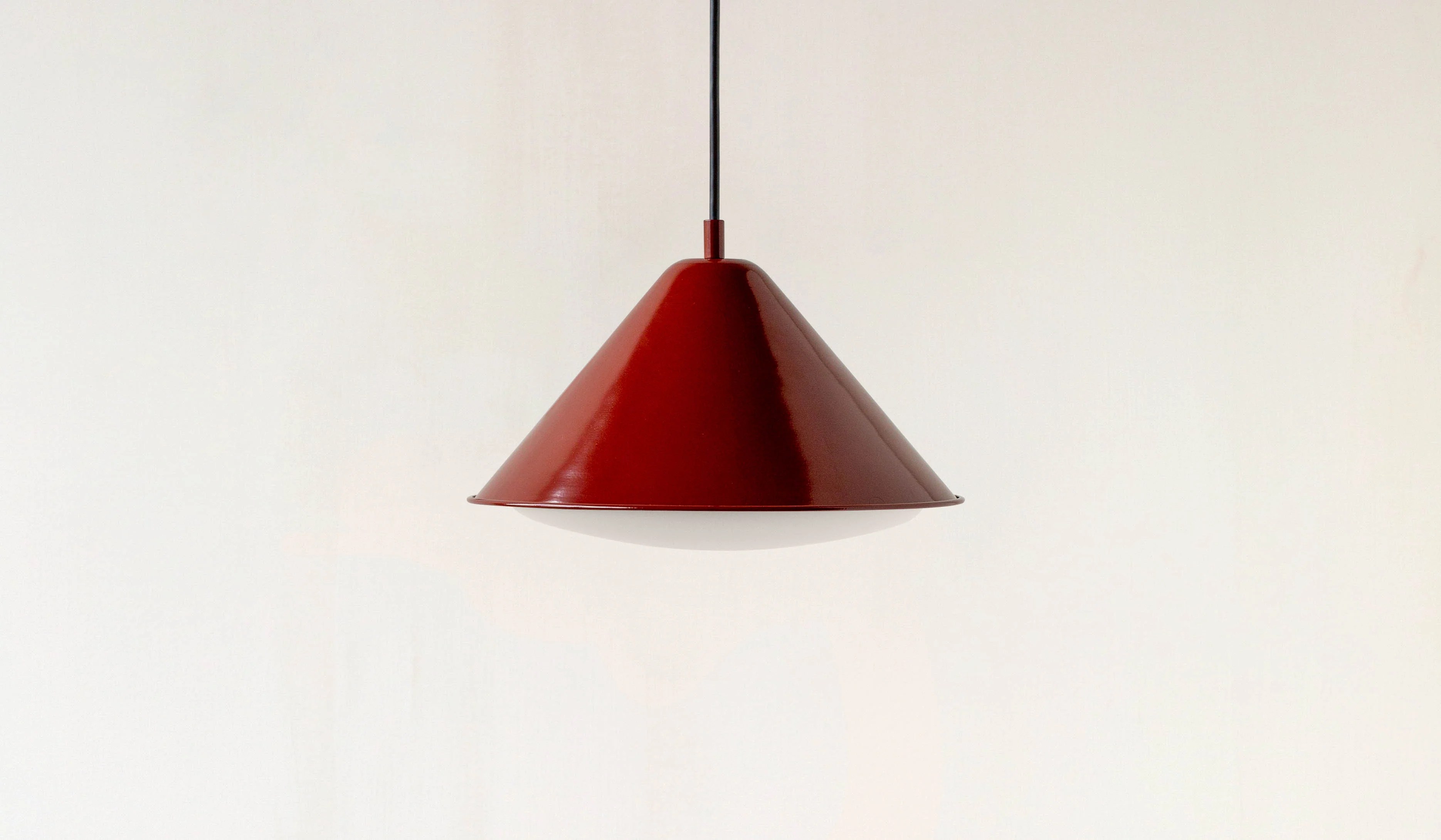 In Common With Eave Triangle Pendant - Image 21