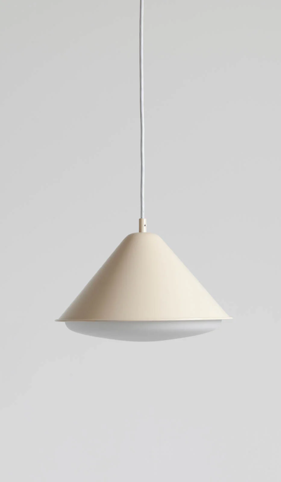 In Common With Eave Triangle Pendant - Image 32