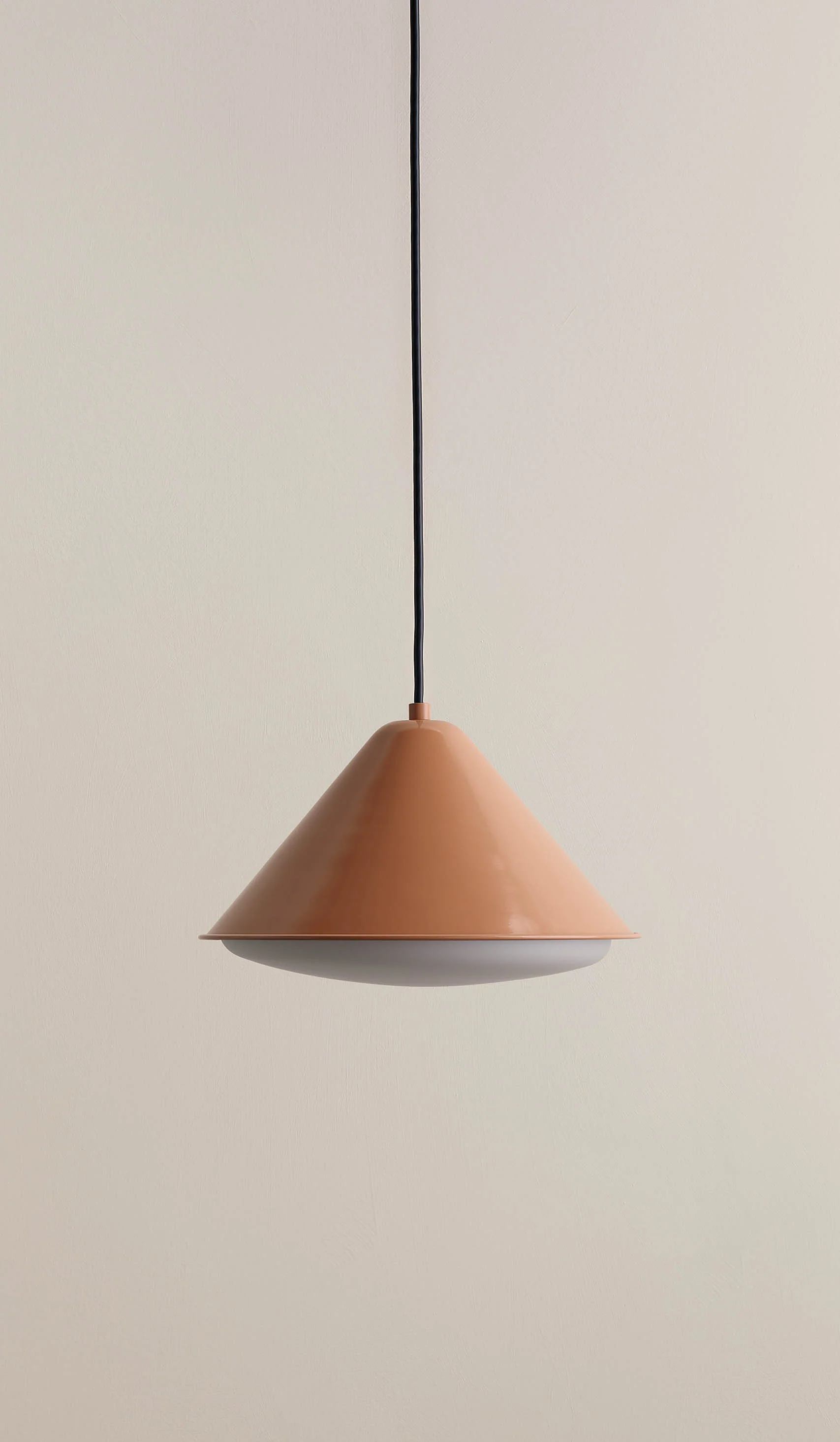 In Common With Eave Triangle Pendant - Image 8
