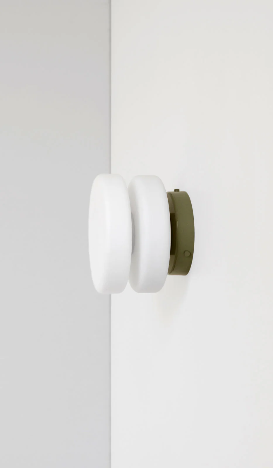 In Common With Puck Surface Mount - Image 42