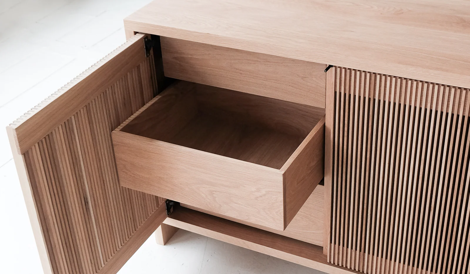 Material Oak Slatted Credenza - Image 7