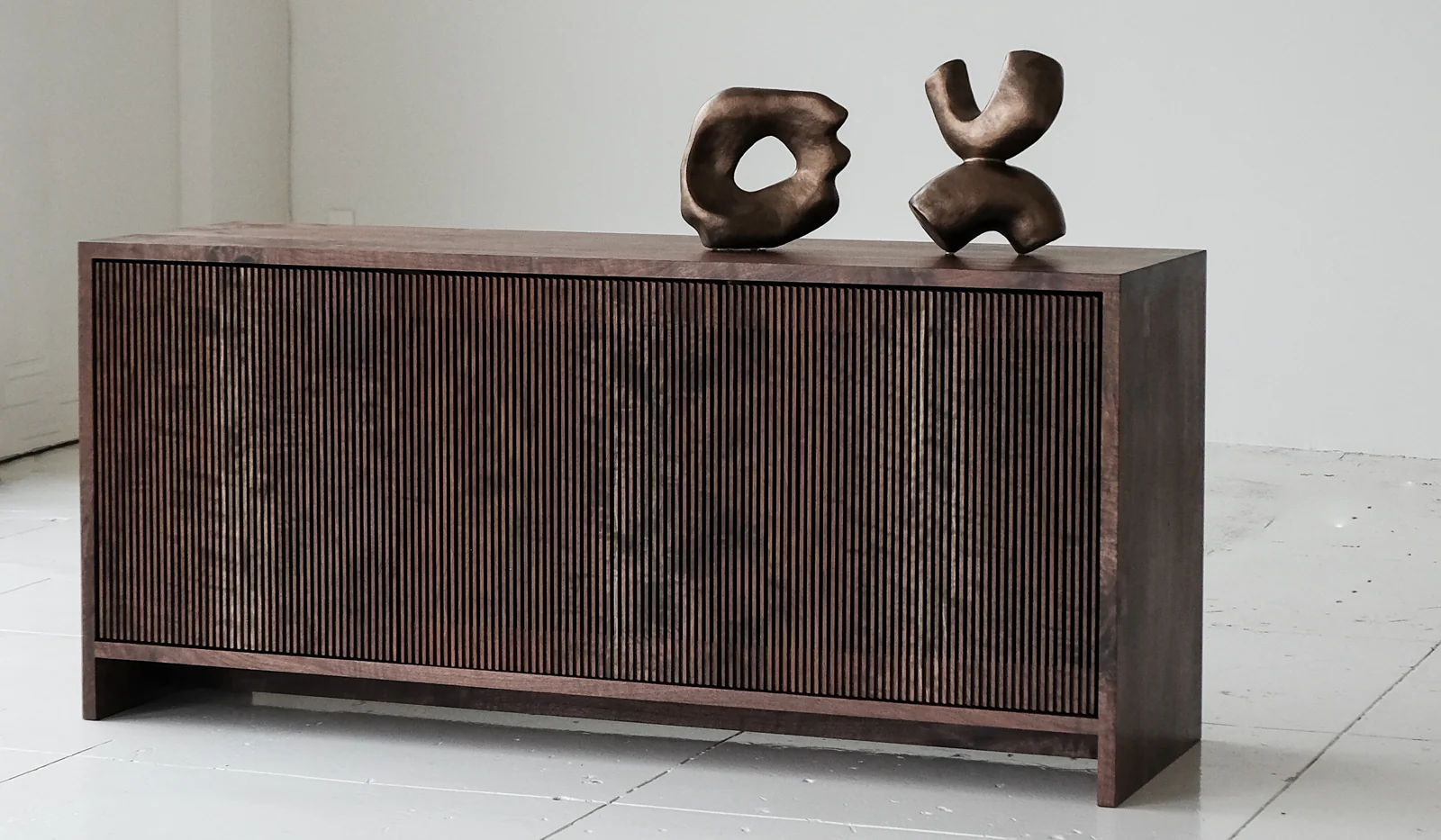 Material Oregon Walnut Slatted Credenza - Image 10