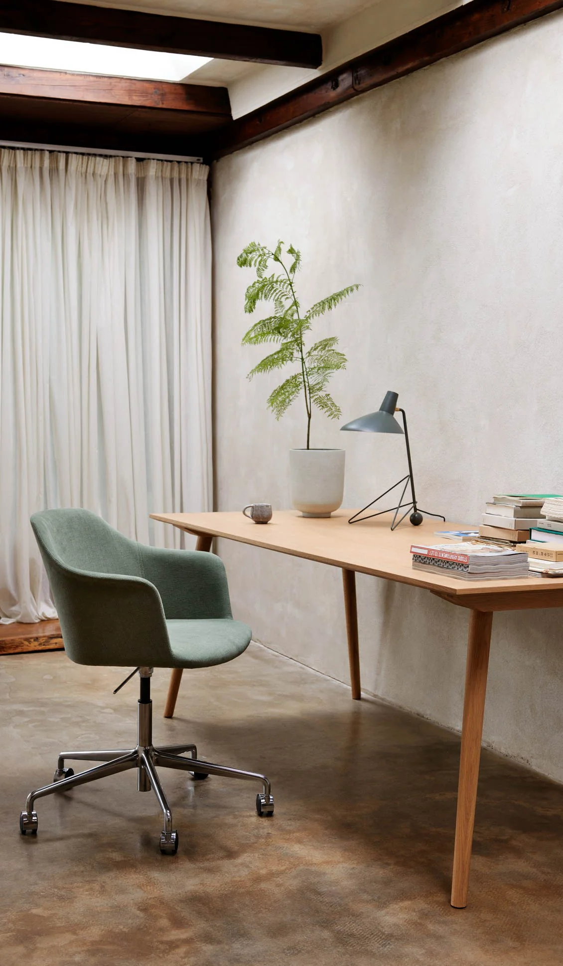 &Tradition HM9 Tripod Table Lamp - Image 28